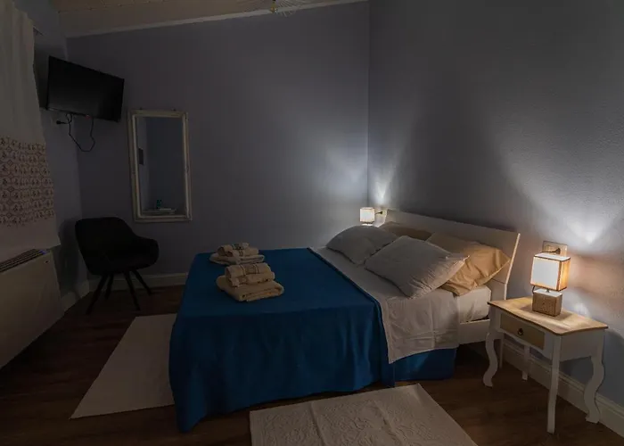 Oda ve Kahvaltı La Vecchia Dimora Marrùbiu